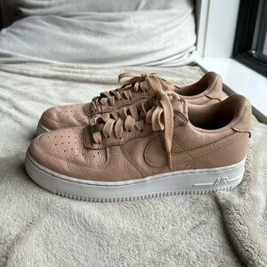 Nike Air Force One AF1 sneakers tan nude men’s size 9 / women’s 11